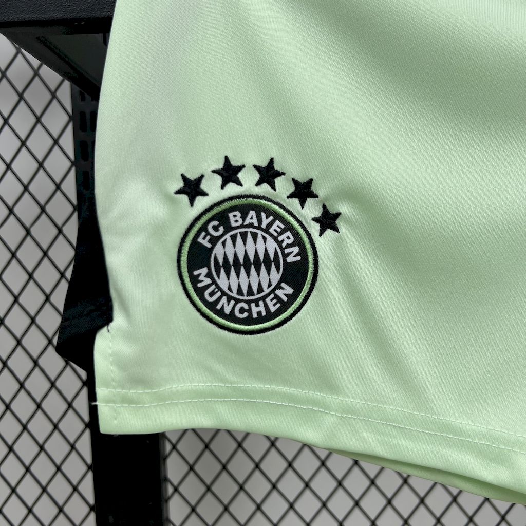 Bayern Munich Green Goalkeeper Kids Kit Jerseys+Shorts 2025/26