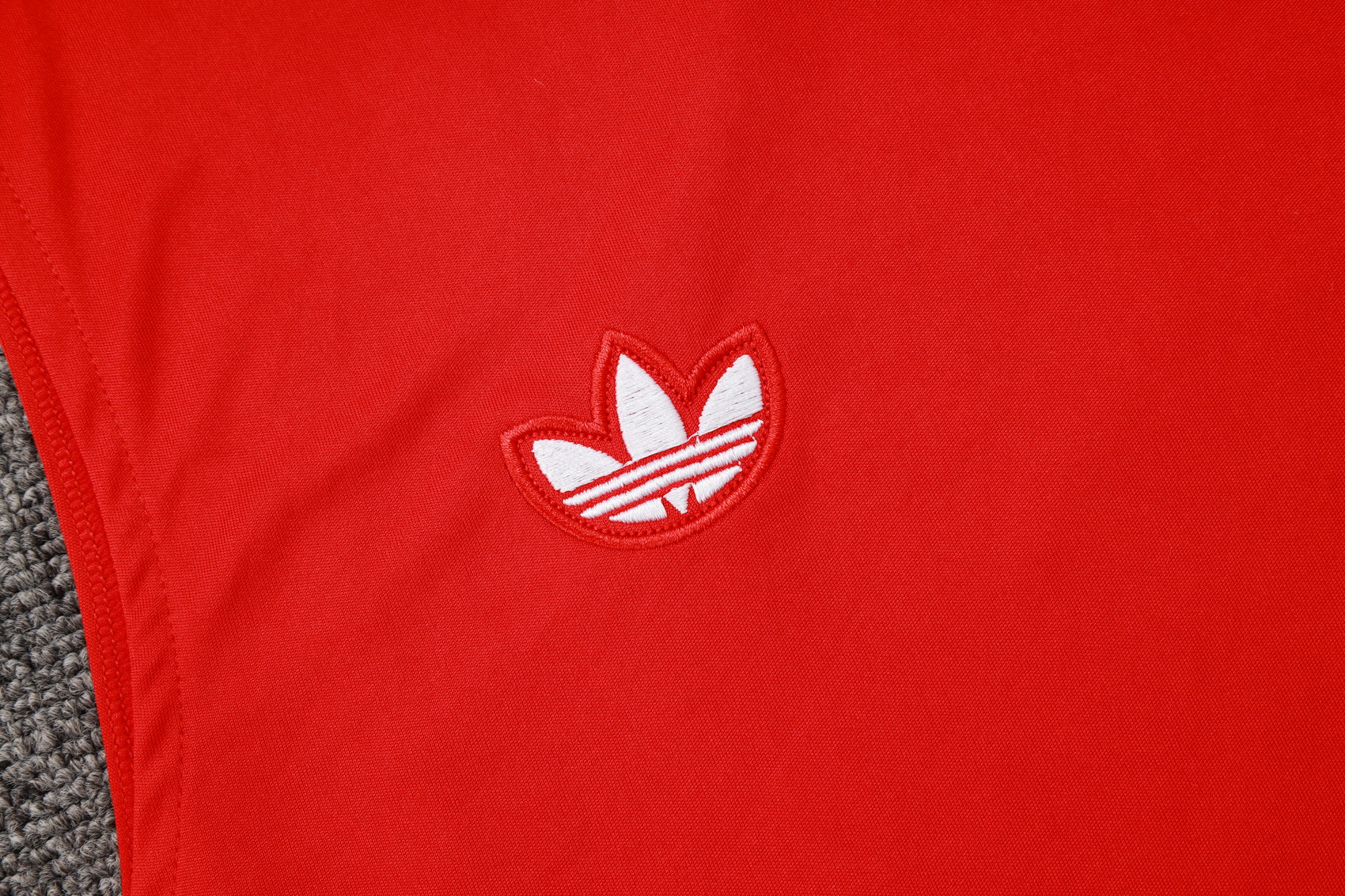 Manchester United Sleeveless Training Kit Red 2025/26