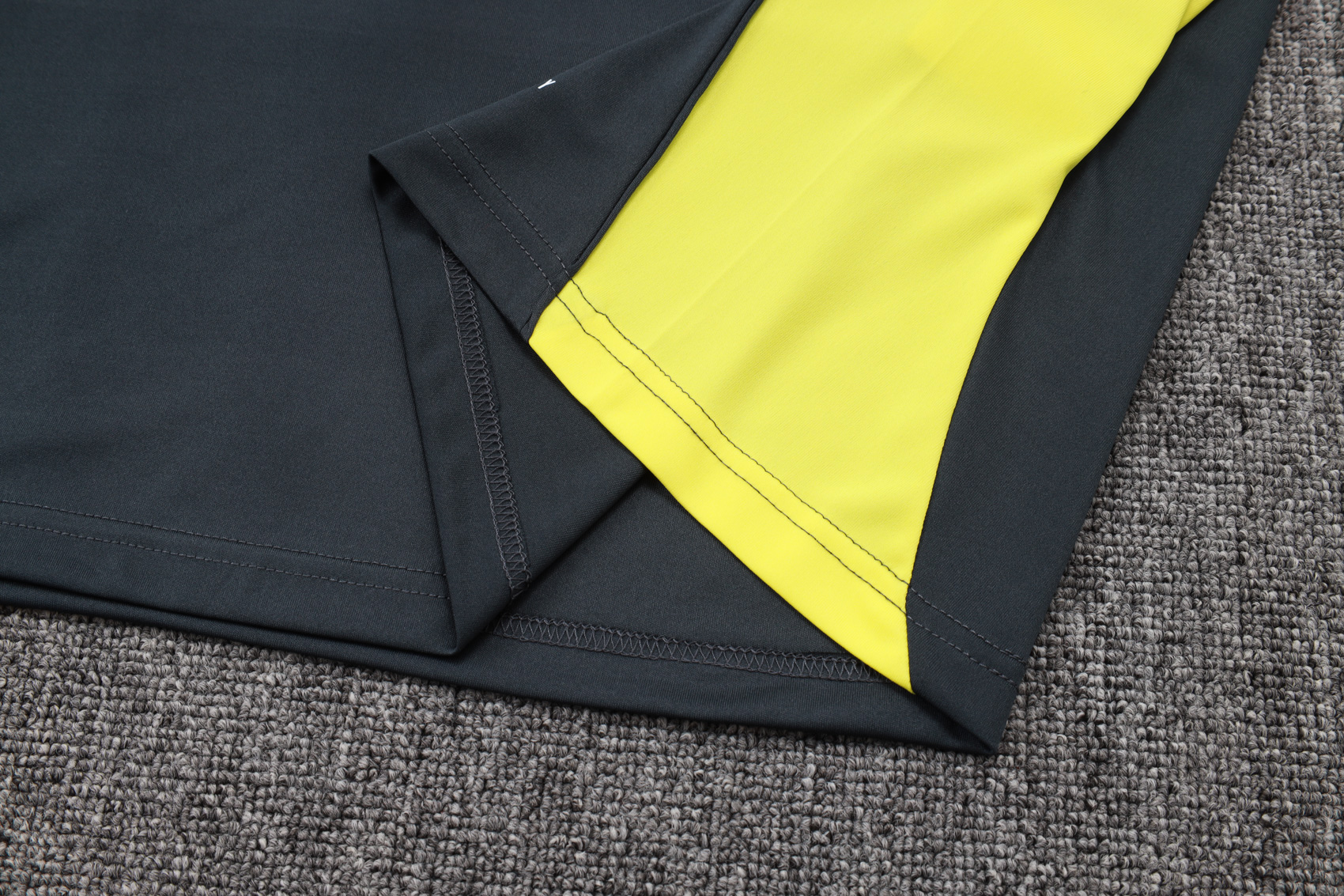 Real Madrid Sleeveless Training Kit Gray 2025/26