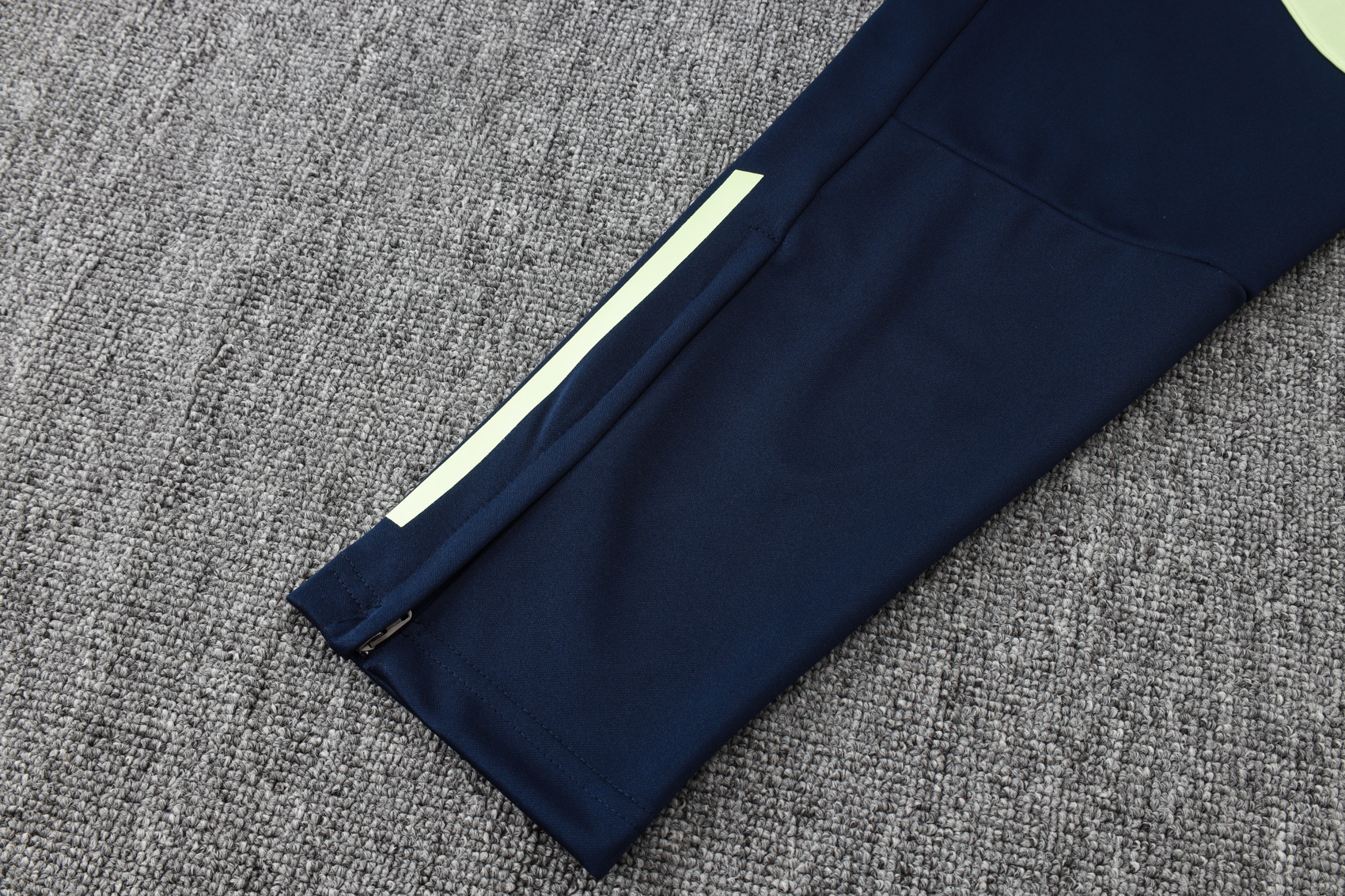 Real Madrid Training Kit (Jacket+Pants) Light Green 2025/26