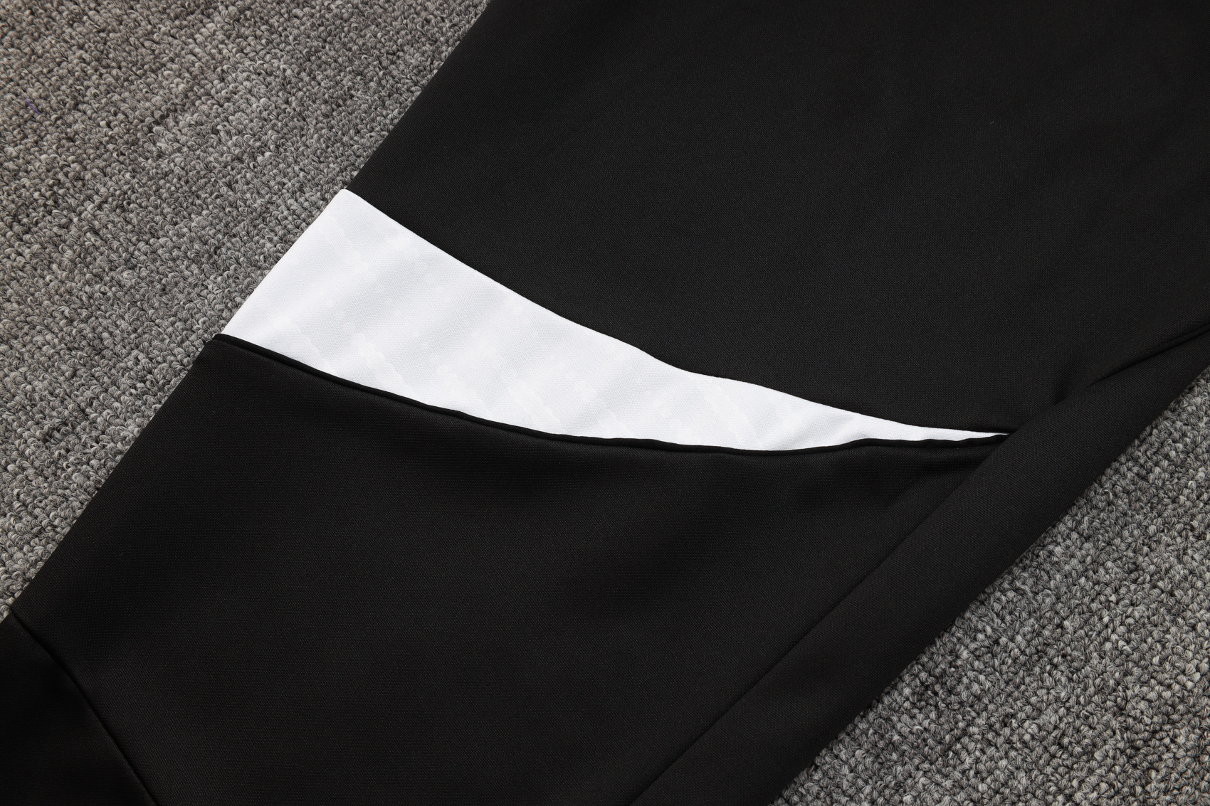 Liverpool Training Kit (Sweatshirt+Pants) Red 2025/26