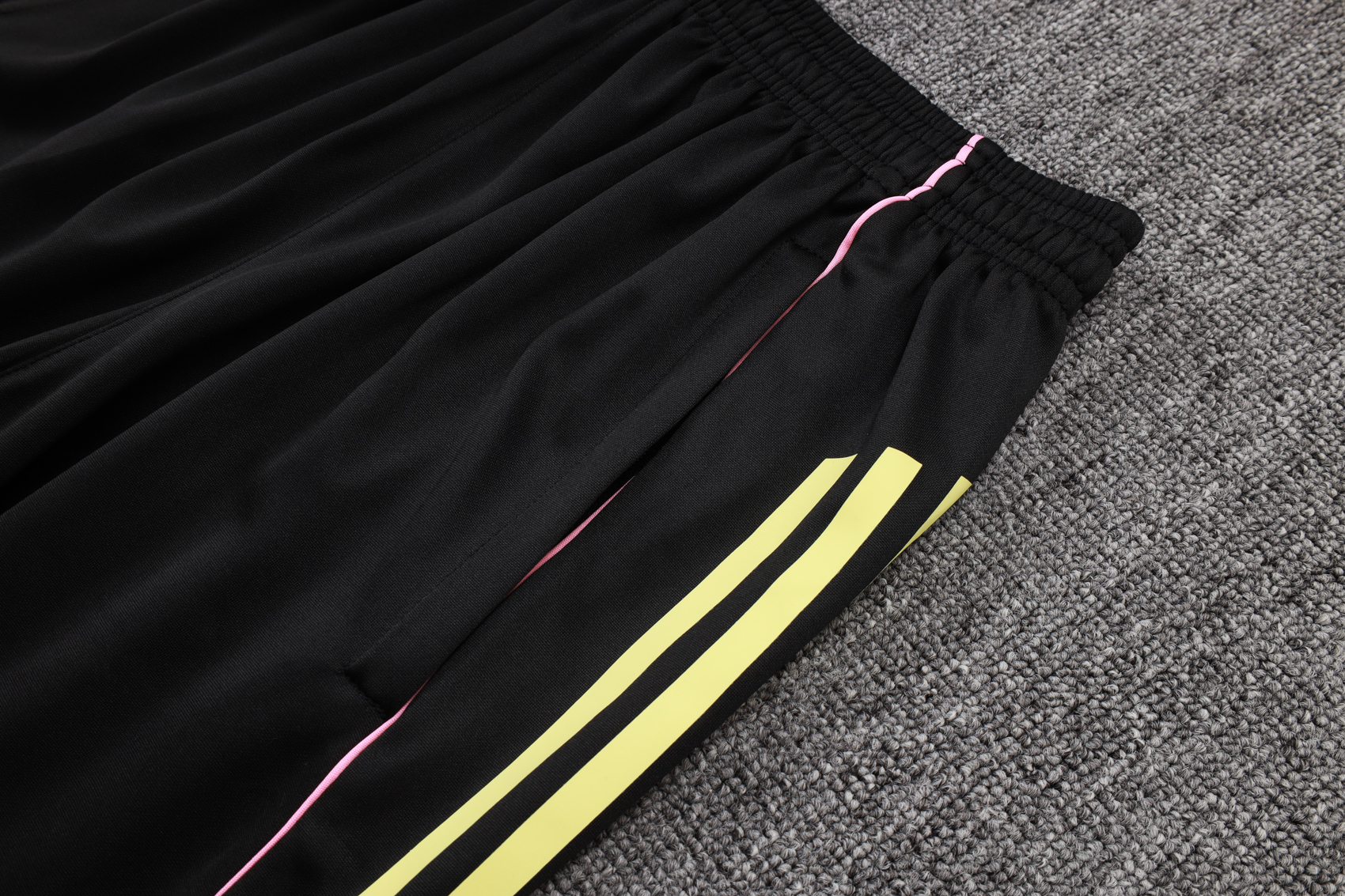 Juventus Sleeveless Training Kit White 2025/26