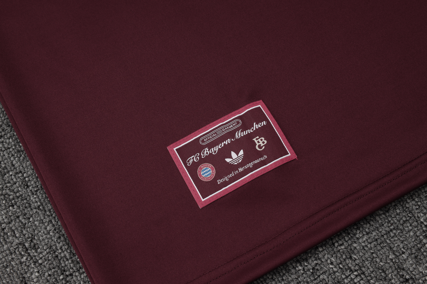 Bayern Munich Training Kit (Sweatshirt+Pants) Red 2025/26