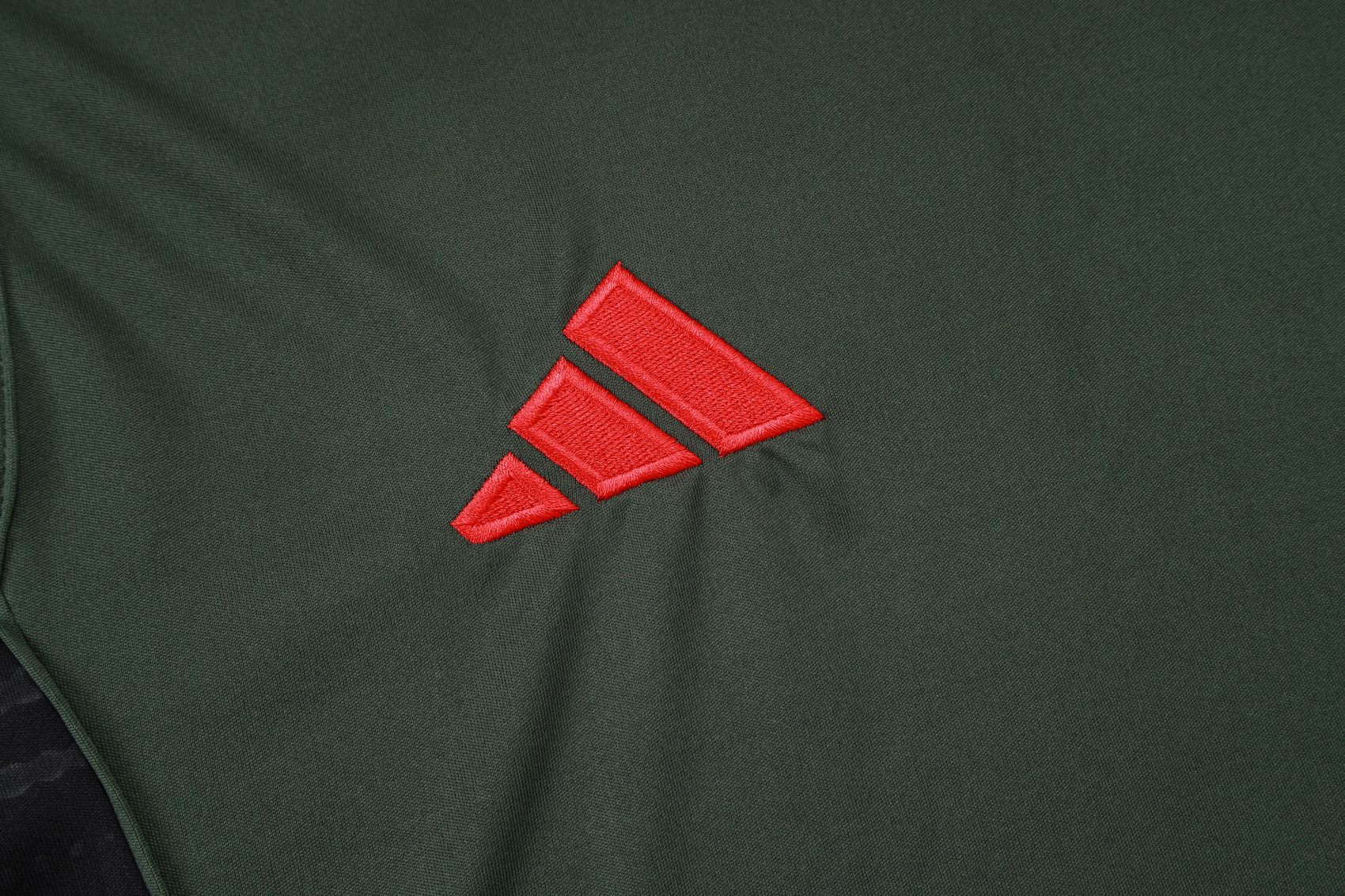 Bayern Munich Sleeveless Training Kit Green 2025/26