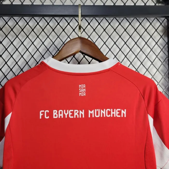 Bayern Munich Soccer Jersey Home Women's Shirt 2025/26