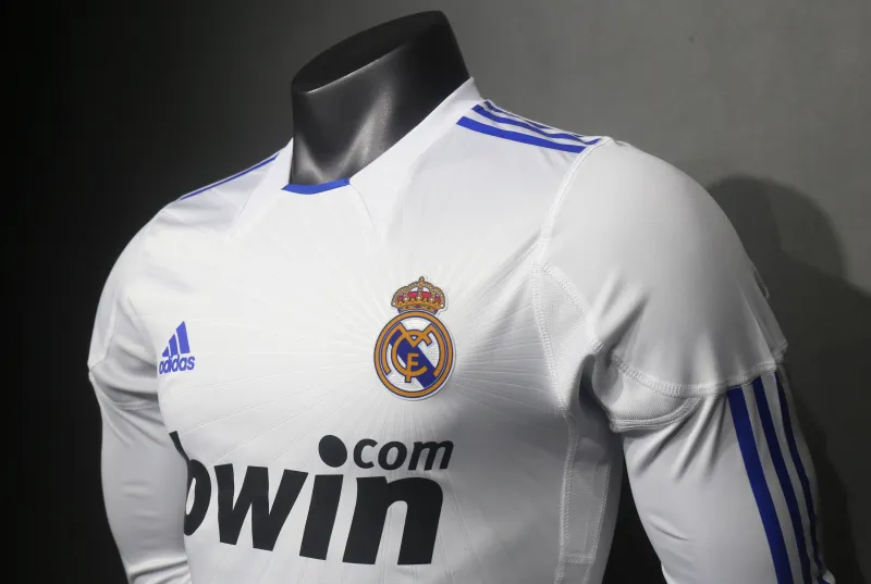 Real Madrid Authentic Retro Jersey Home Long Sleeve Soccer Shirt 2010/11