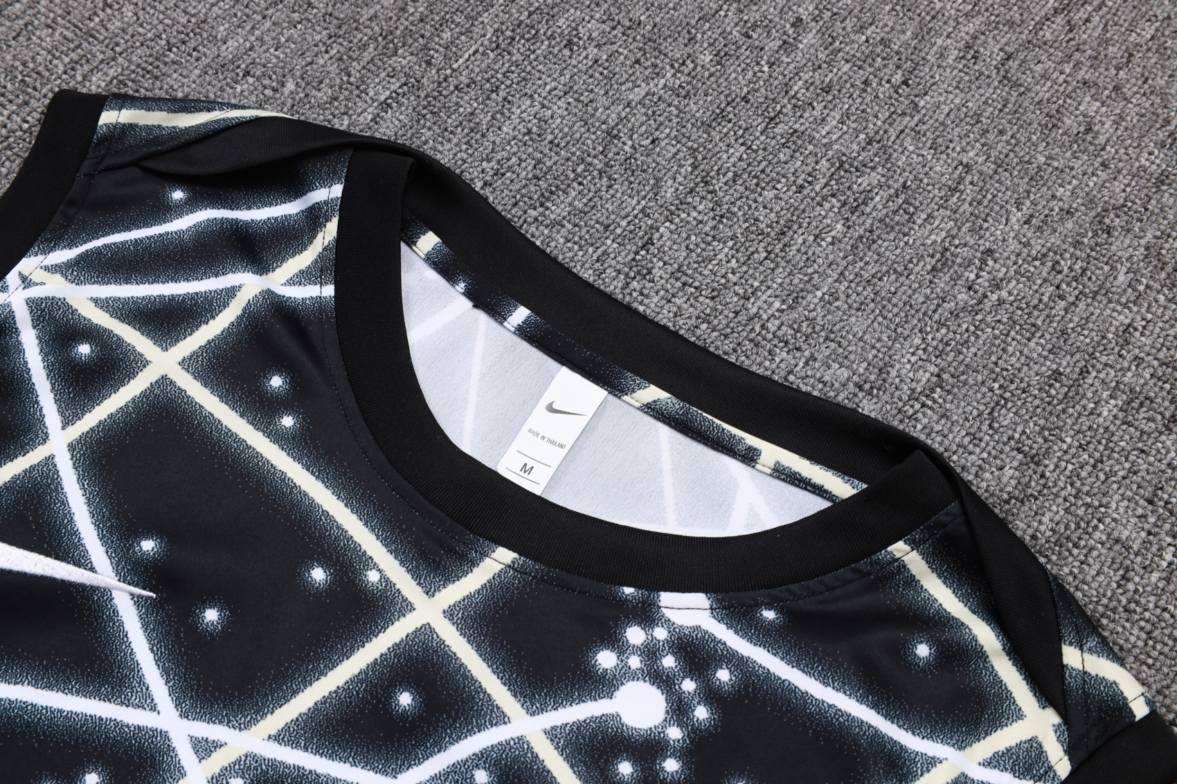 Chelsea Sleeveless Training Kit White&Black 2025/26