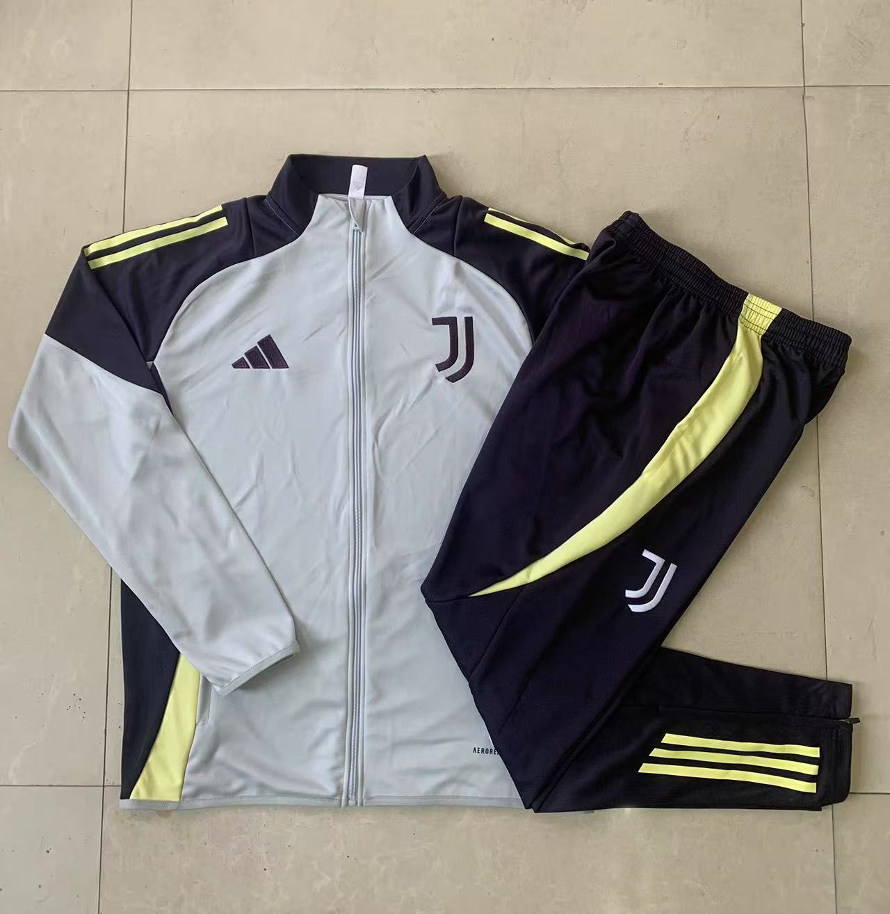 Kids Juventus Training Kit (Jacket+Pants) Light Grey 2025/26