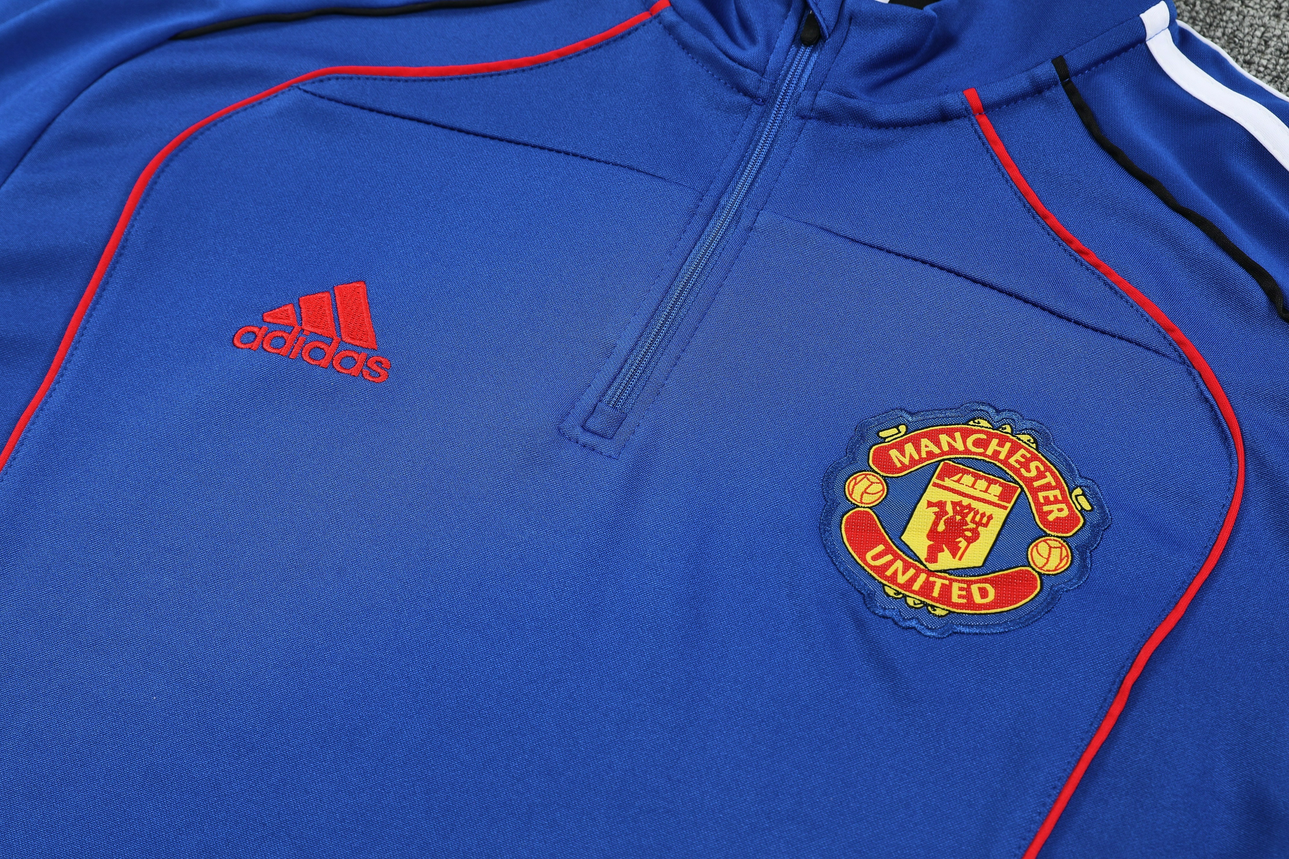 Manchester United Authentic Training Kit (Sweatshirt+Pants) Blue 2025/26 - Player Version
