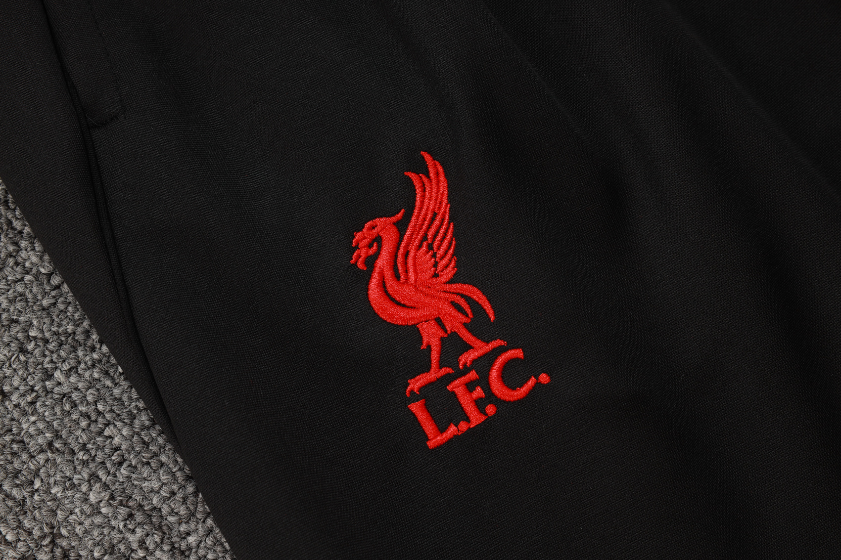 Liverpool Training Kit (Sweatshirt+Pants) Red 2025/26