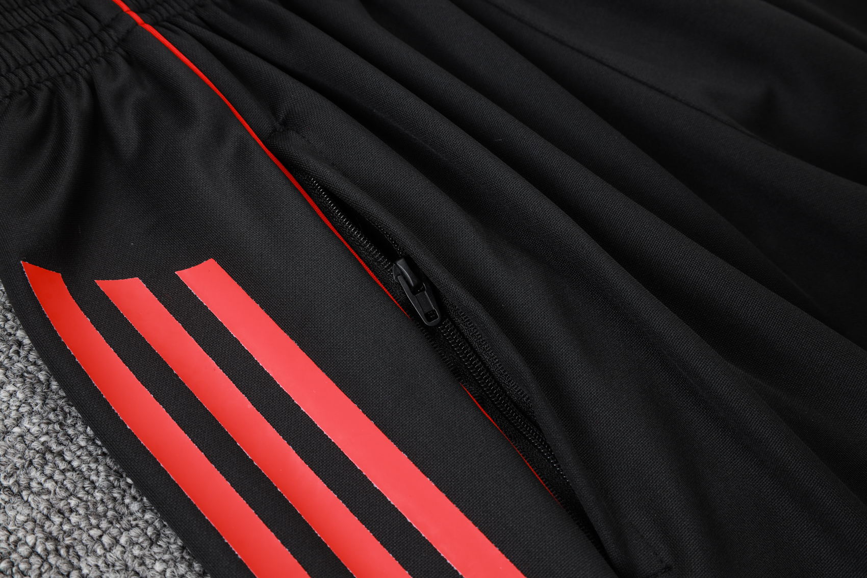 Bayern Munich Training Jersey Kit Black 2025/26