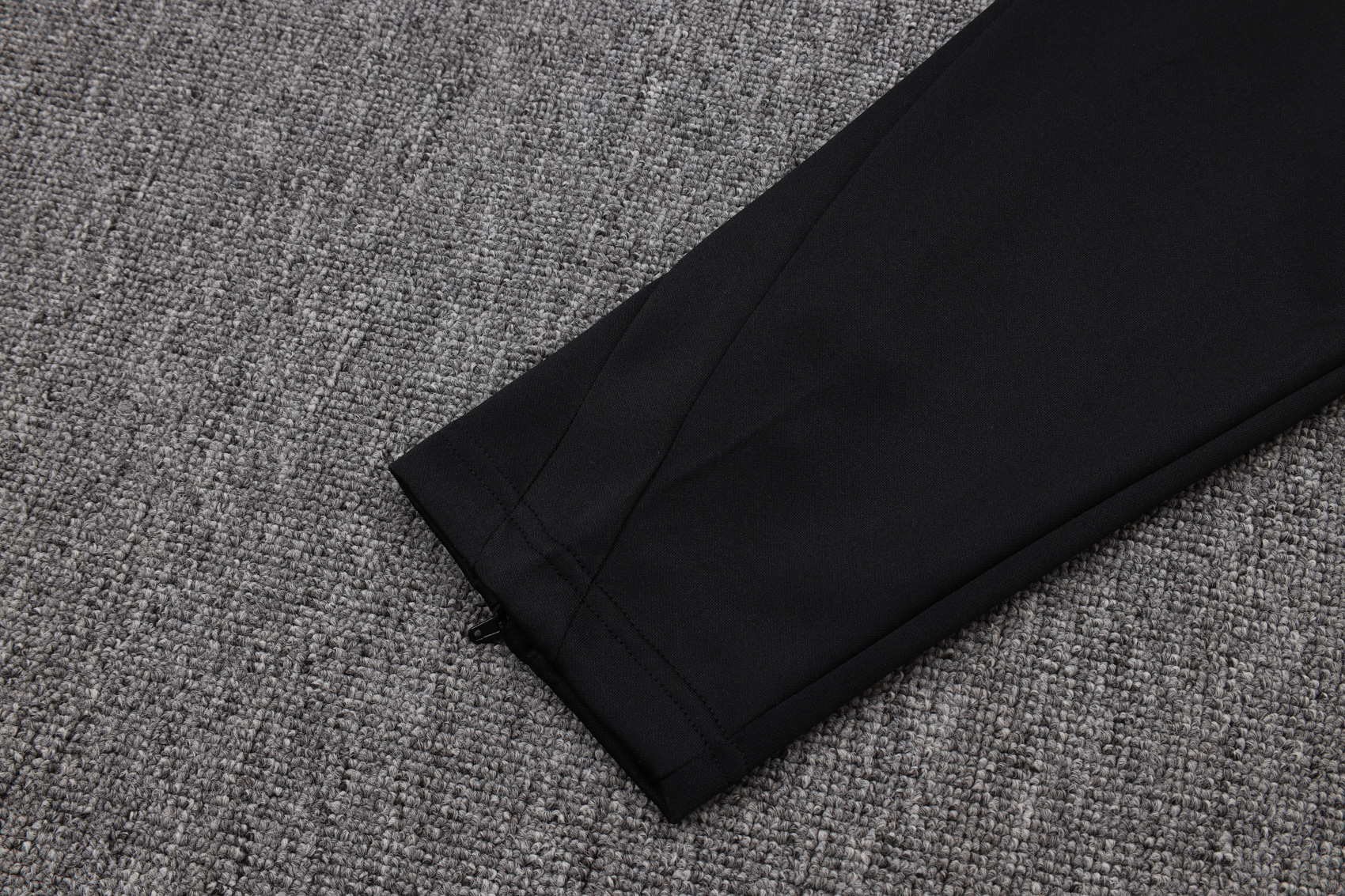 Liverpool Training Kit (Jacket+Pants) White 2025/26