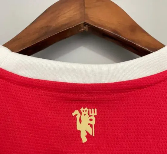 Manchester United Retro Home Football Jersey Shirt 2021/22