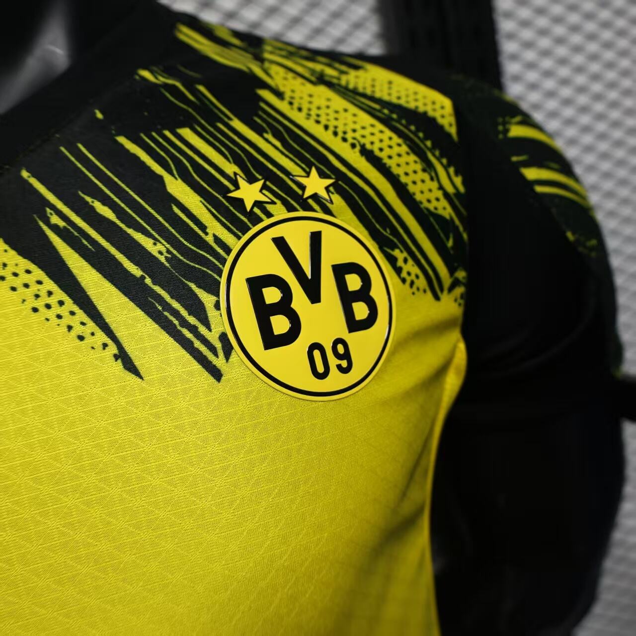 Borussia Dortmund Authentic Home Football Shirt 2025/26