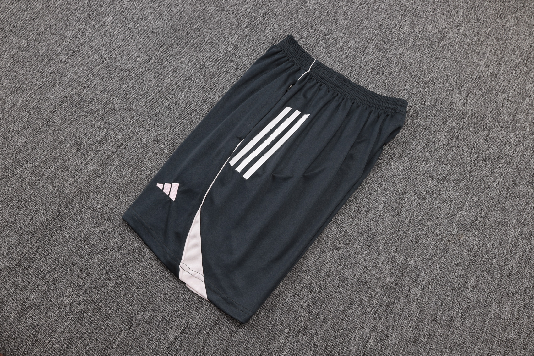 Real Madrid Training Jersey Kit Gray 2025/26