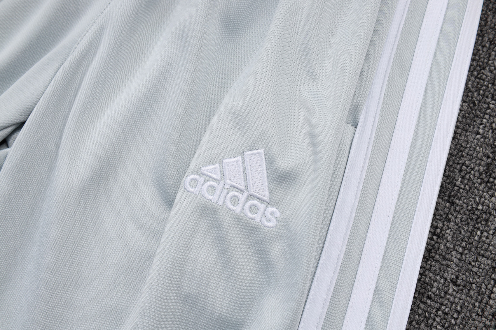 Bayern Munich Training Kit (Sweatshirt+Pants) Light Grey 2025/26