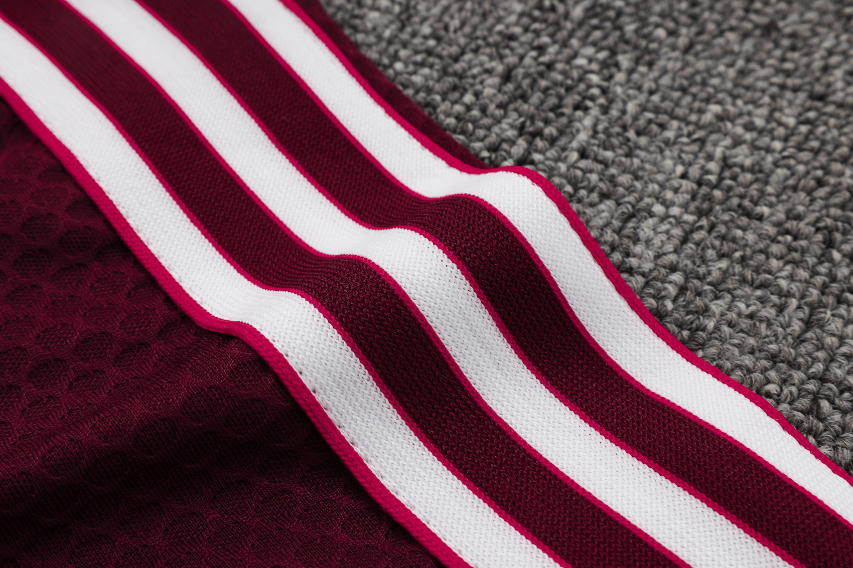 Bayern Munich Training Kit (Polo+Pants) Deep Red 2025/26