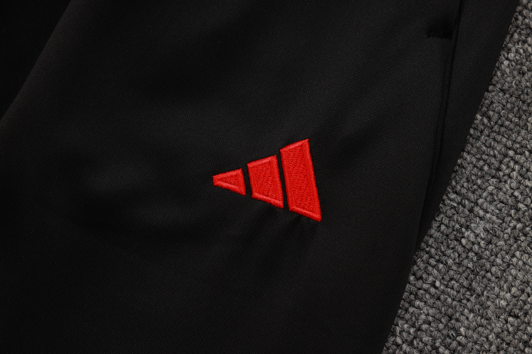 Liverpool Training Kit (Sweatshirt+Pants) Red 2025/26