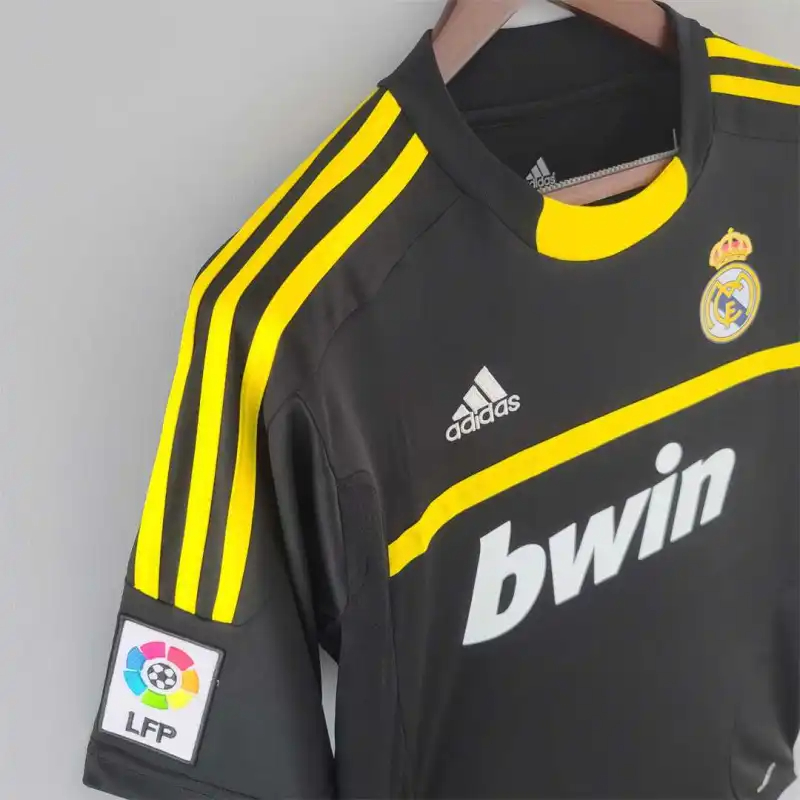 Real Madrid Retro Jersey Away Goalkeeper Black Soccer Custom Shirt 2011/12
