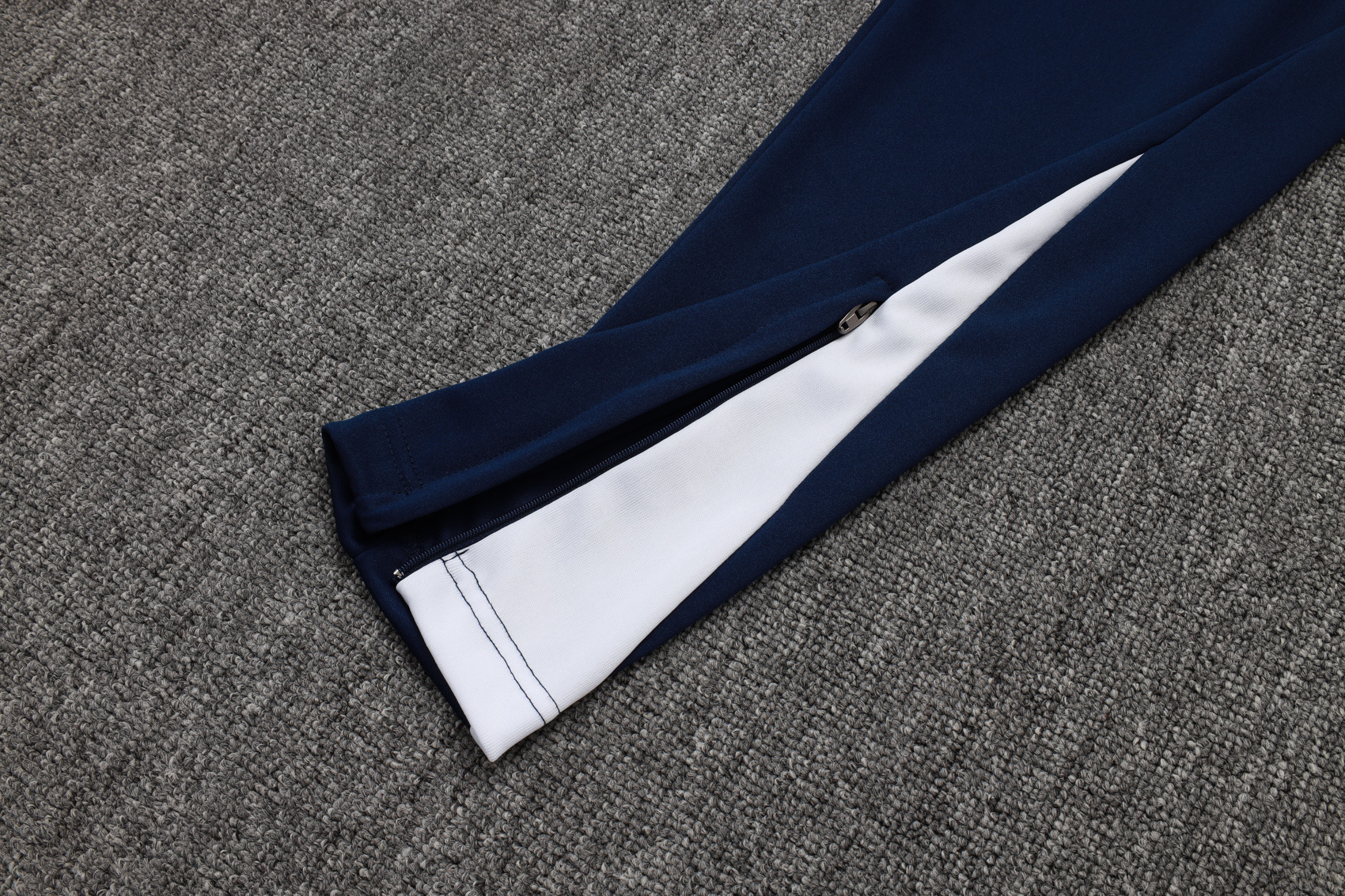 Inter Milan Training Kit (Sweatshirt+Pants) Off-White 2025/26