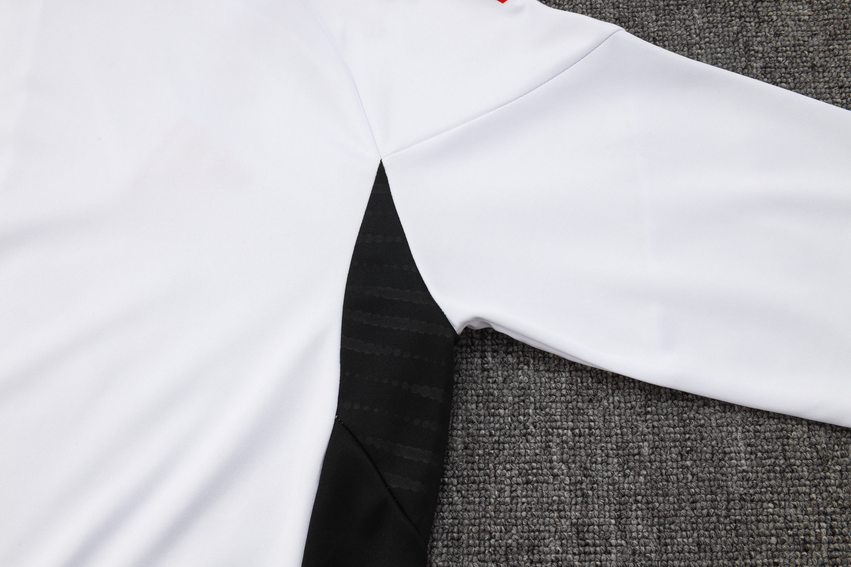 Liverpool Training Kit (Sweatshirt+Pants) White 2025/26