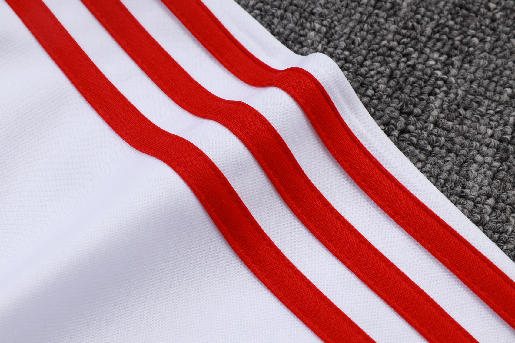 Bayern Munich Training Kit (Sweatshirt+Pants) White 2025/26