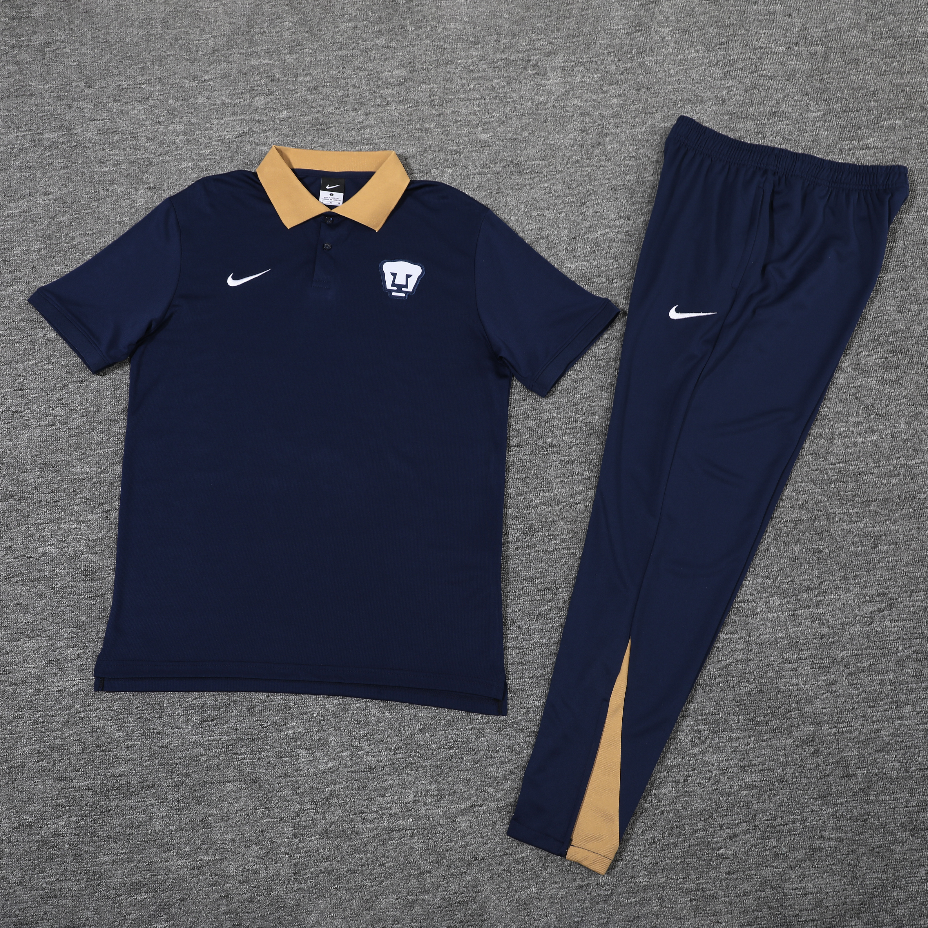 Pumas UNAM Training Kit (Polo+Pants) 2025/26