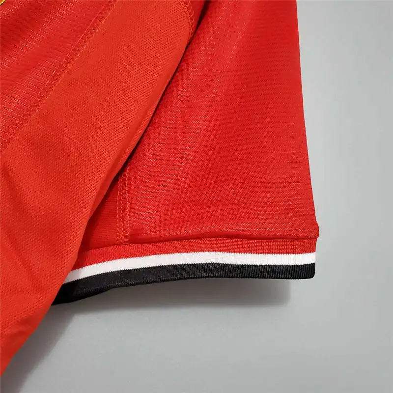 Manchester United Retro Home Football Jersey Shirt 2000/02