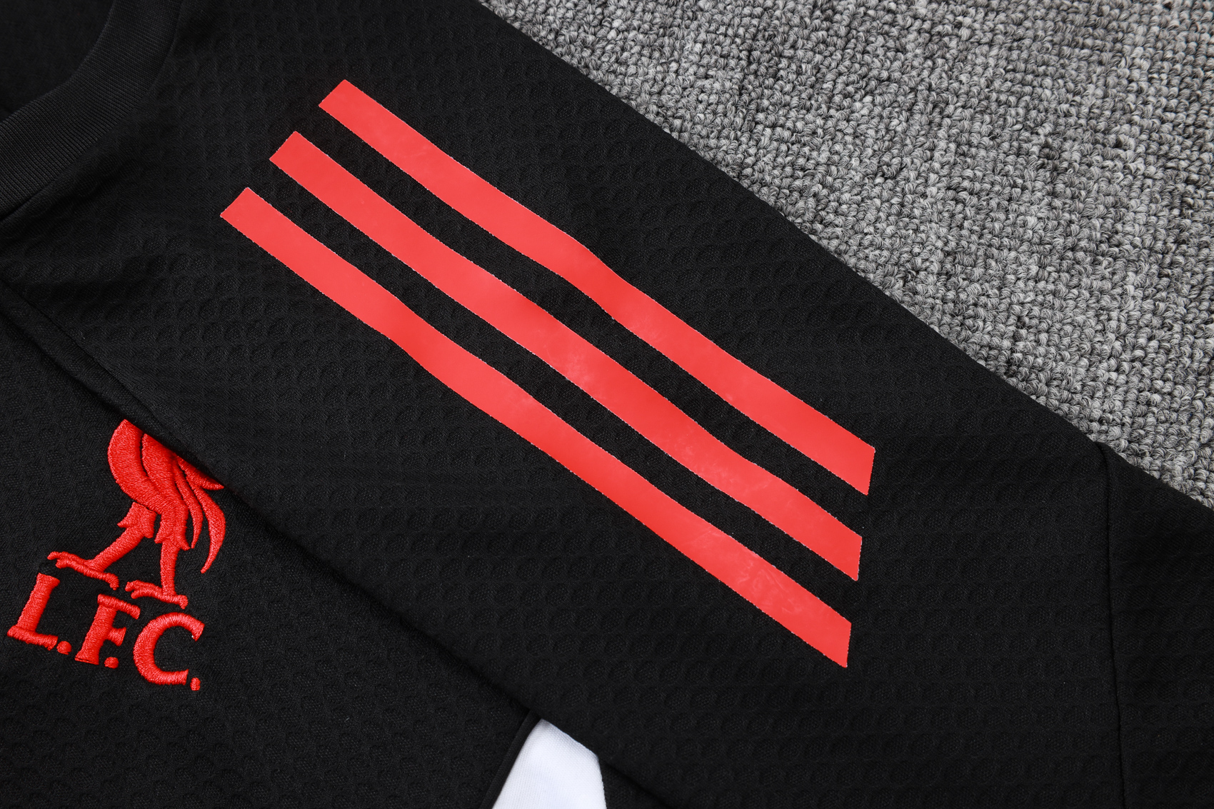 Liverpool Training Jersey Kit Red 2025/26