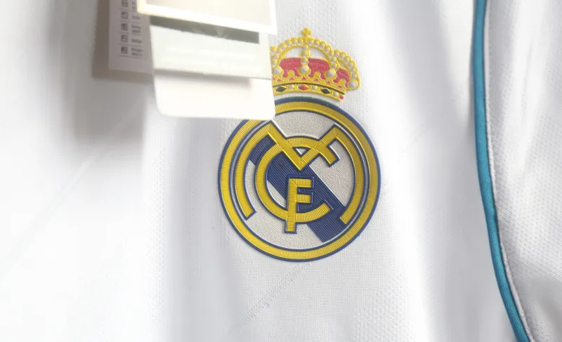 Real Madrid Authentic Retro Jersey Home Long Sleeve Soccer Shirt 2017/18