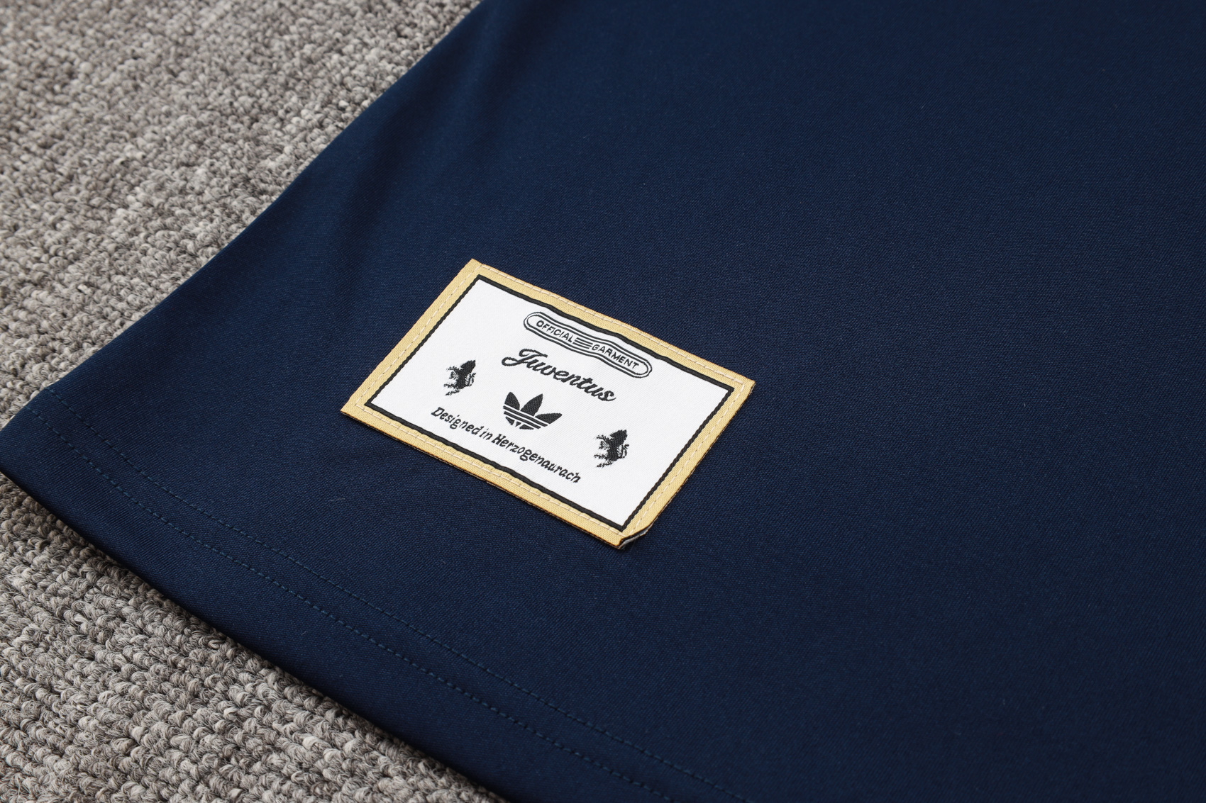 Juventus Sleeveless Training Kit 2025/26