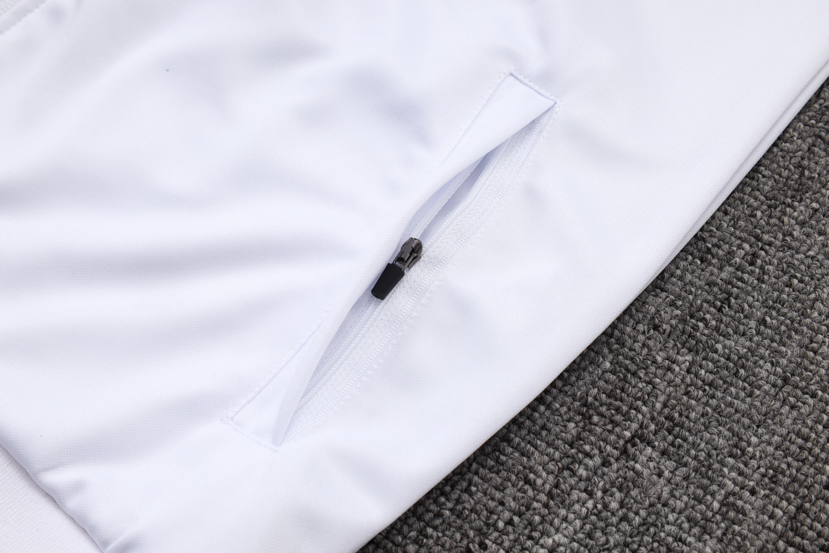 Chelsea Training Kit (Jacket+Pants) White 2025/26