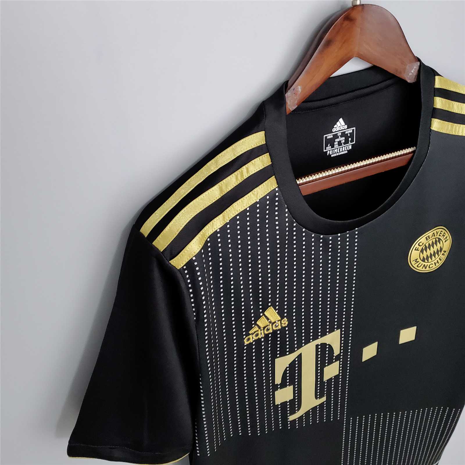 Bayern Munich Retro Jersey Away Soccer Shirt 2021/22