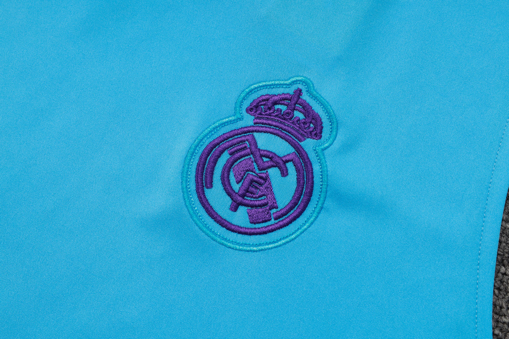 Real Madrid Sleeveless Training Kit Blue 2025/26