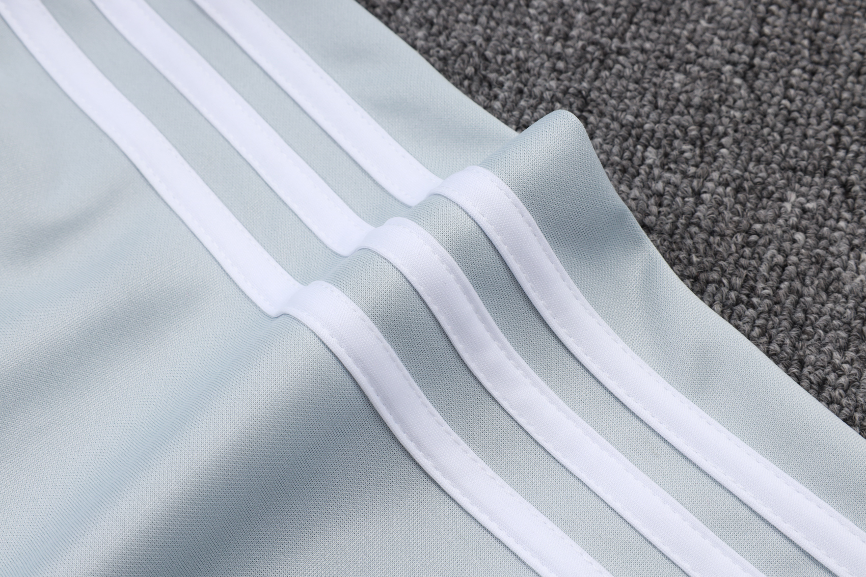 Bayern Munich Training Kit (Sweatshirt+Pants) Light Grey 2025/26