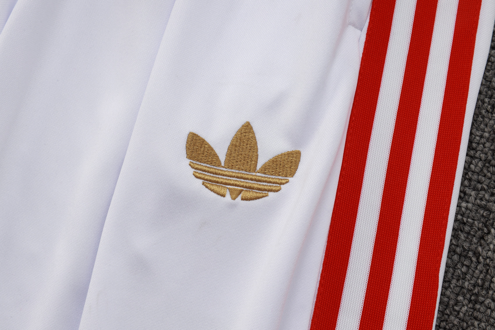 Bayern Munich Training Kit (Sweatshirt+Pants) White 2025/26 - 125th Anniversary