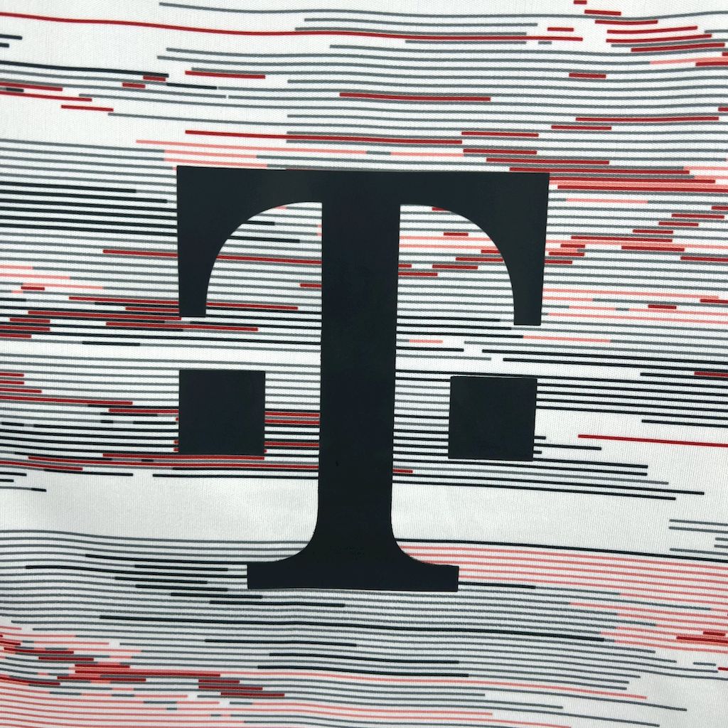 Bayern Munich Soccer Jersey Away Women's Shirt 2025/26