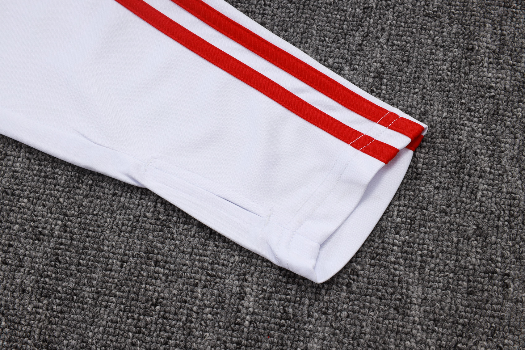 Bayern Munich Training Kit (Sweatshirt+Pants) White 2025/26