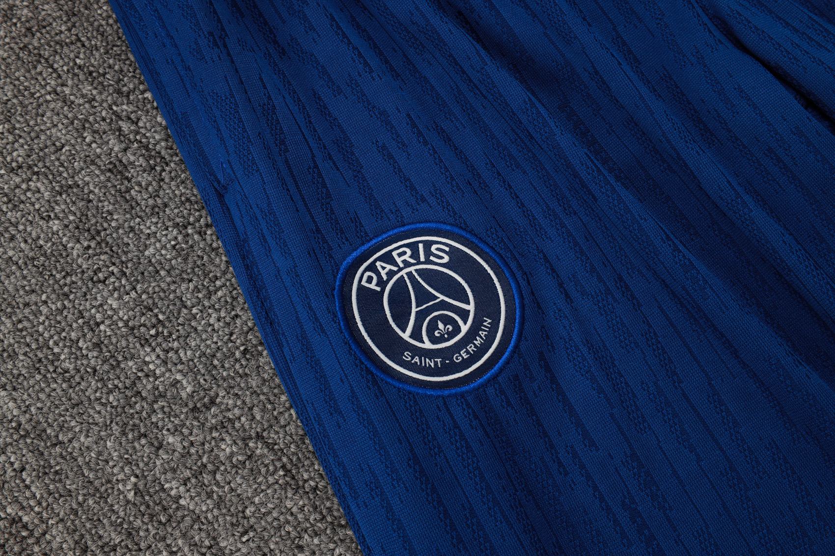 PSG Authentic Training Kit (Sweatshirt+Pants) Red 2025/26 - Player Version