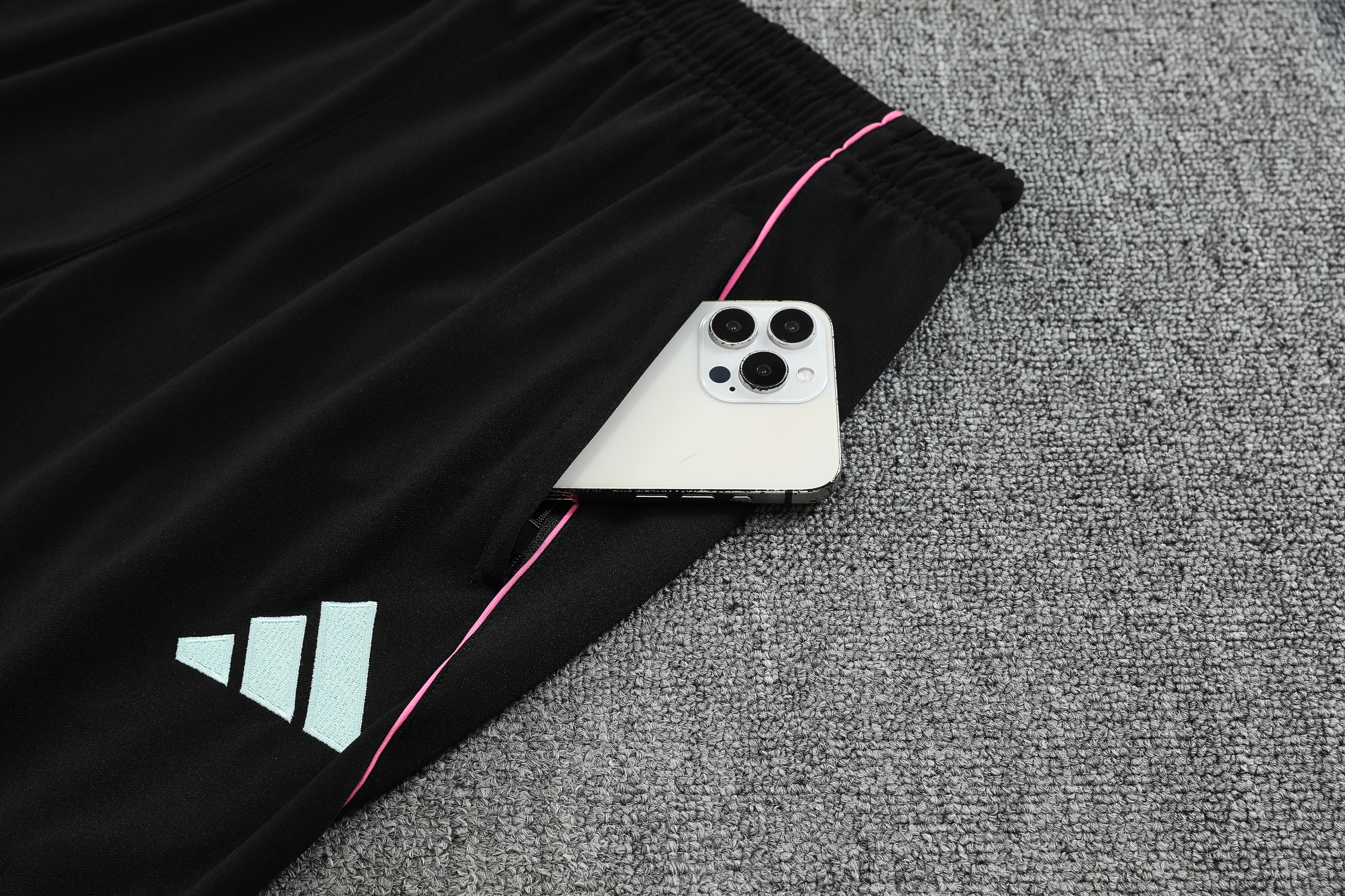 Juventus Authentic Training Kit (Sweatshirt+Pants) 2025/26 - Player Version