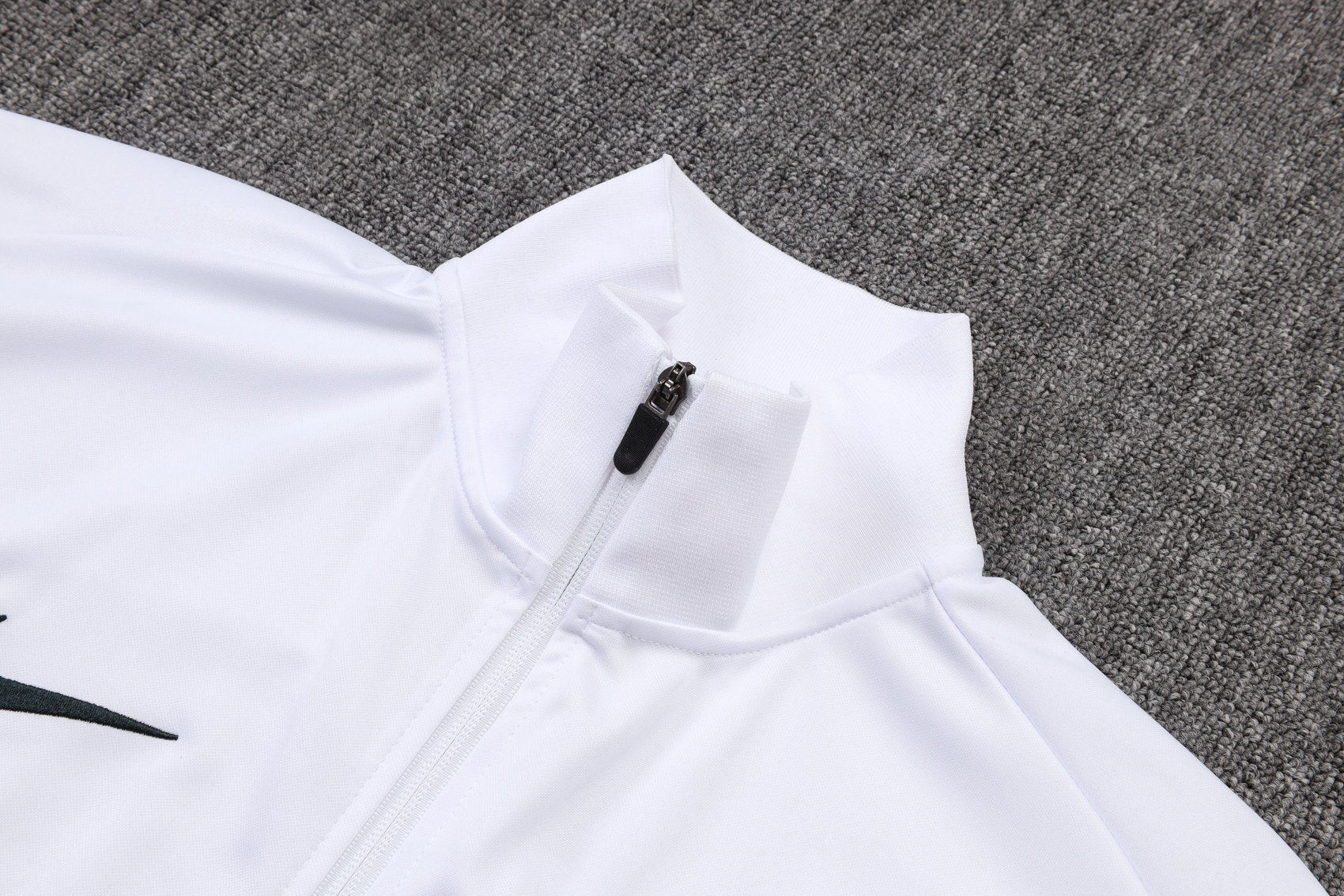 Chelsea Training Kit (Jacket+Pants) White 2025/26