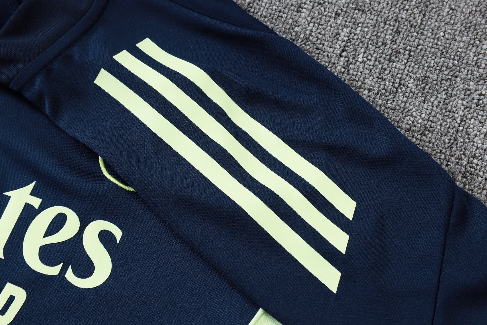 Real Madrid Training Kit (Sweatshirt+Pants) Cyan 2025/26