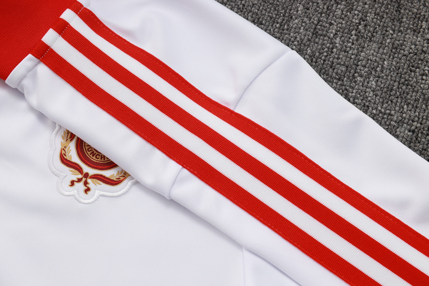 Bayern Munich Training Kit (Jacket+Pants) White 2025/26 - 125th Anniversary