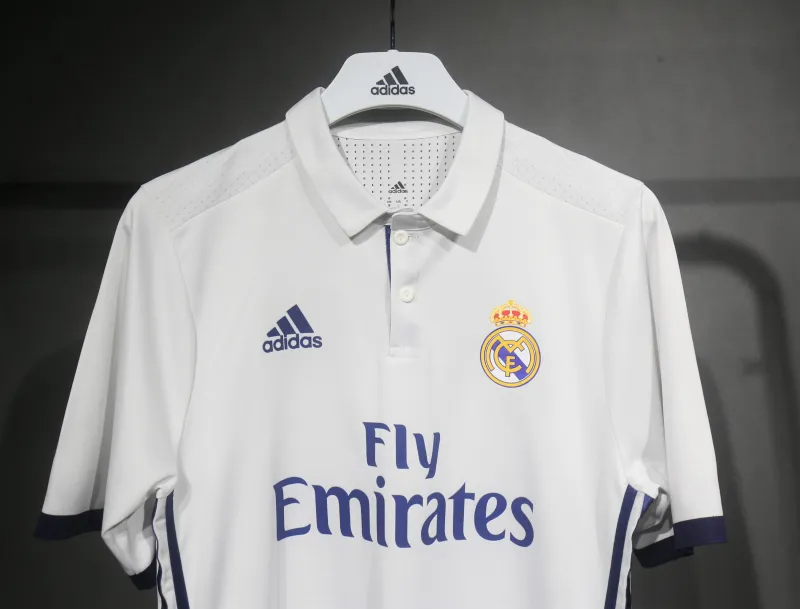 Real Madrid Authentic Retro Jersey Home Soccer Shirt 2016/17