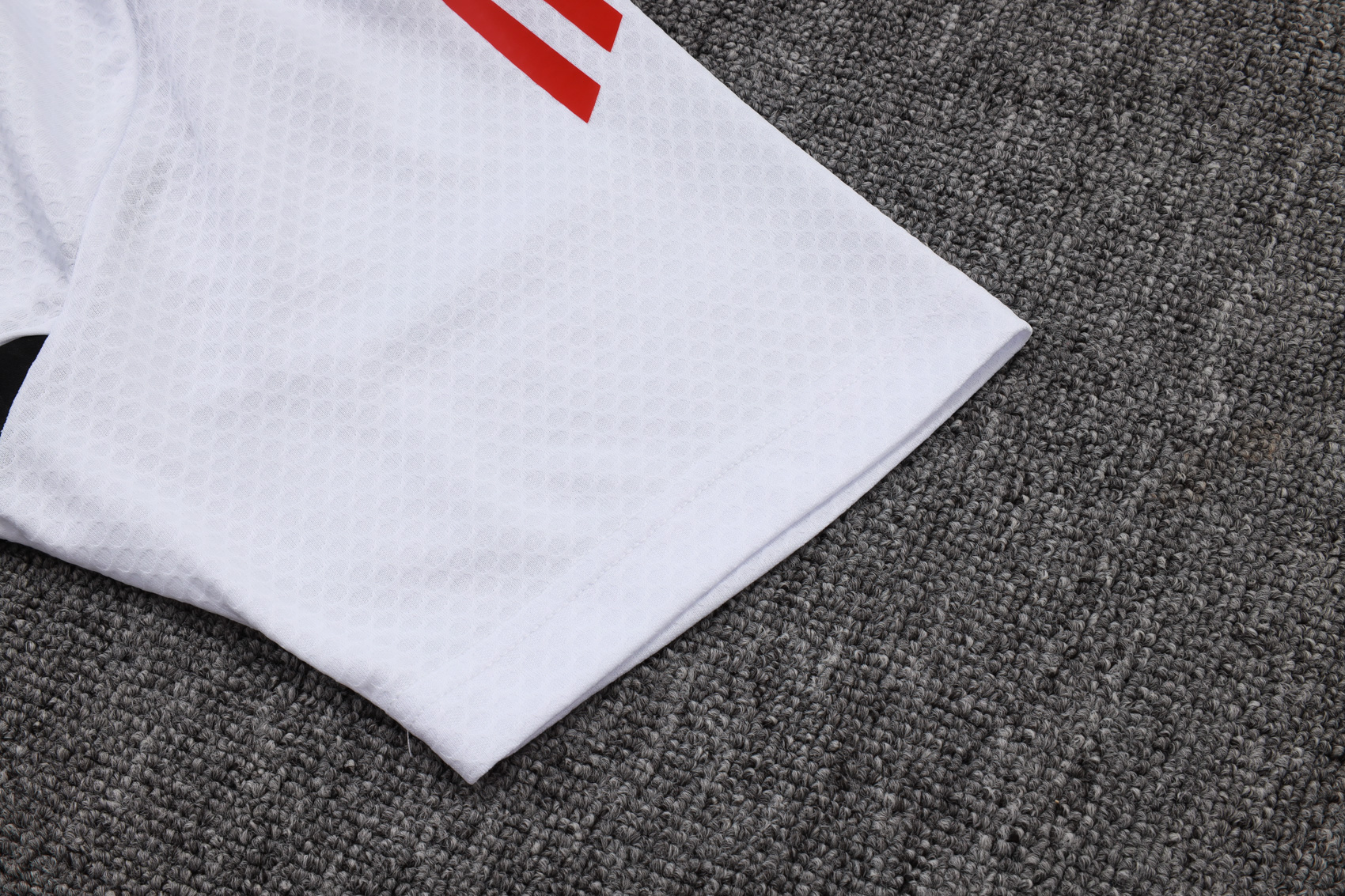 Liverpool Training Kit (Polo+Pants) White 2025/26