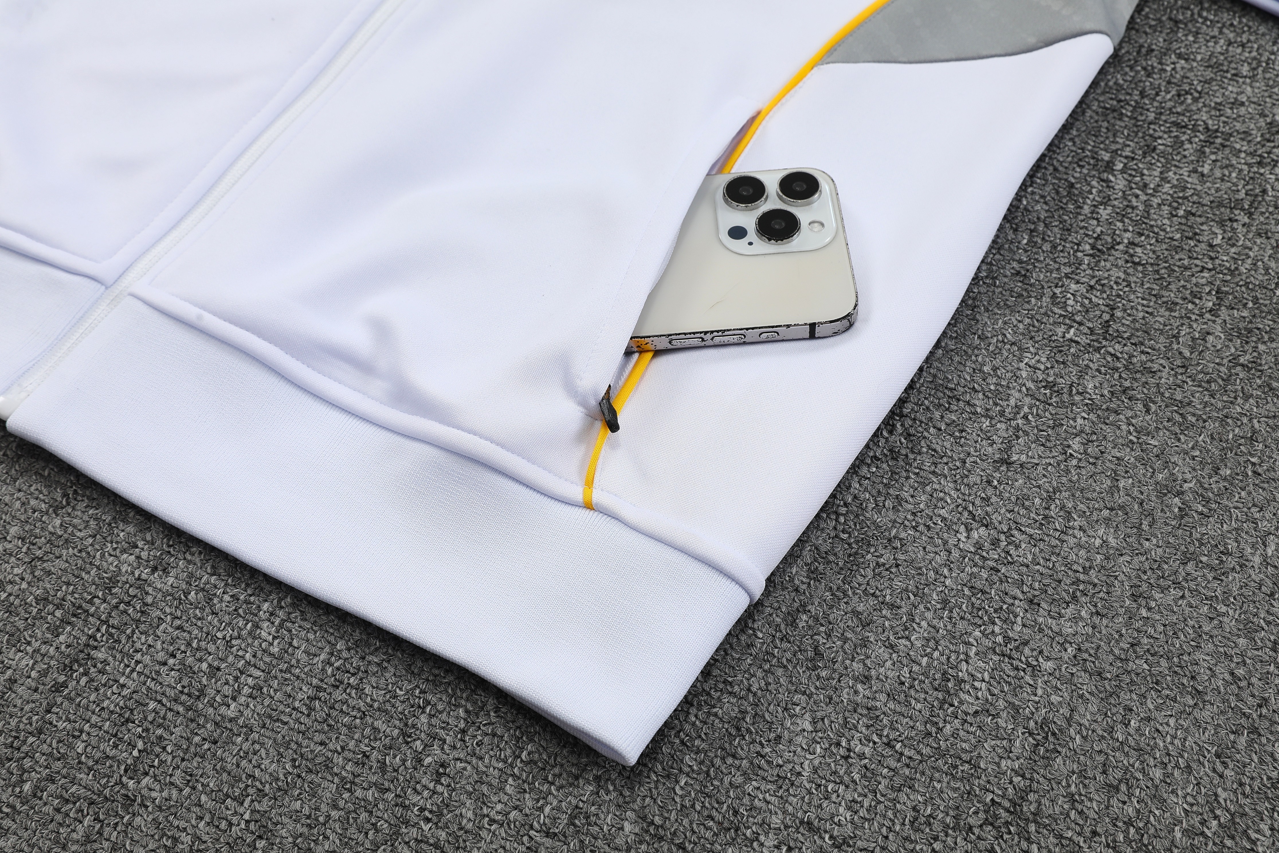 Real Madrid Training Kit (Jacket+Pants) White 2025/26