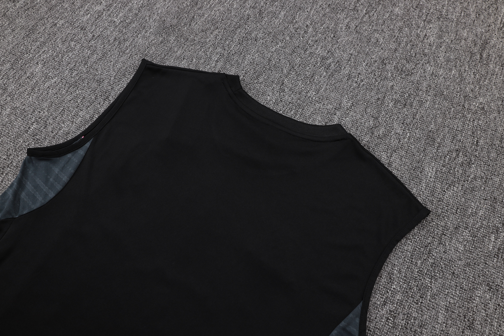 Juventus Sleeveless Training Kit White 2025/26