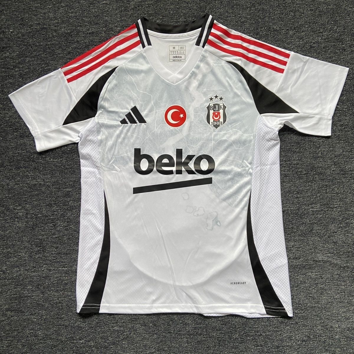 Beşiktaş Home Football Jersey Custom Shirt 2024/25