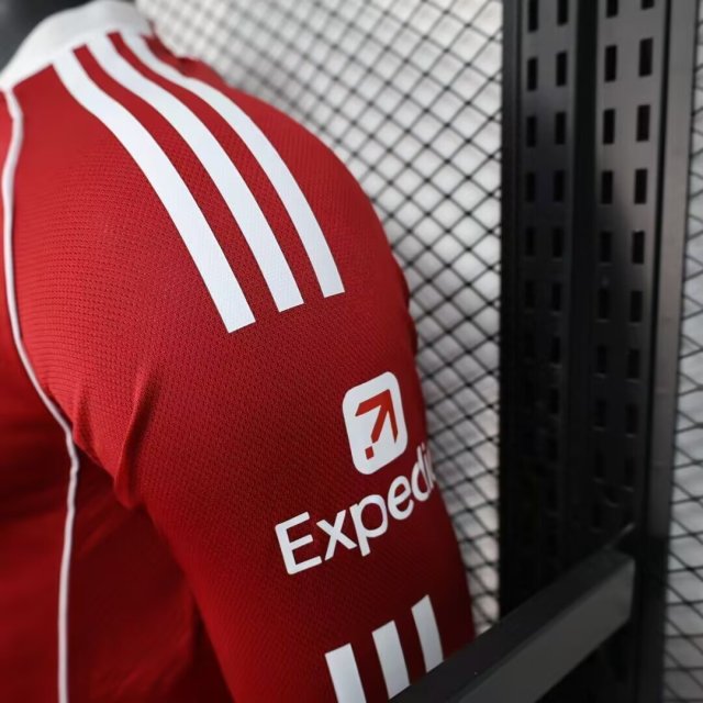 Liverpool Authentic Football Jersey Home Long Sleeve Shirt 2025/26