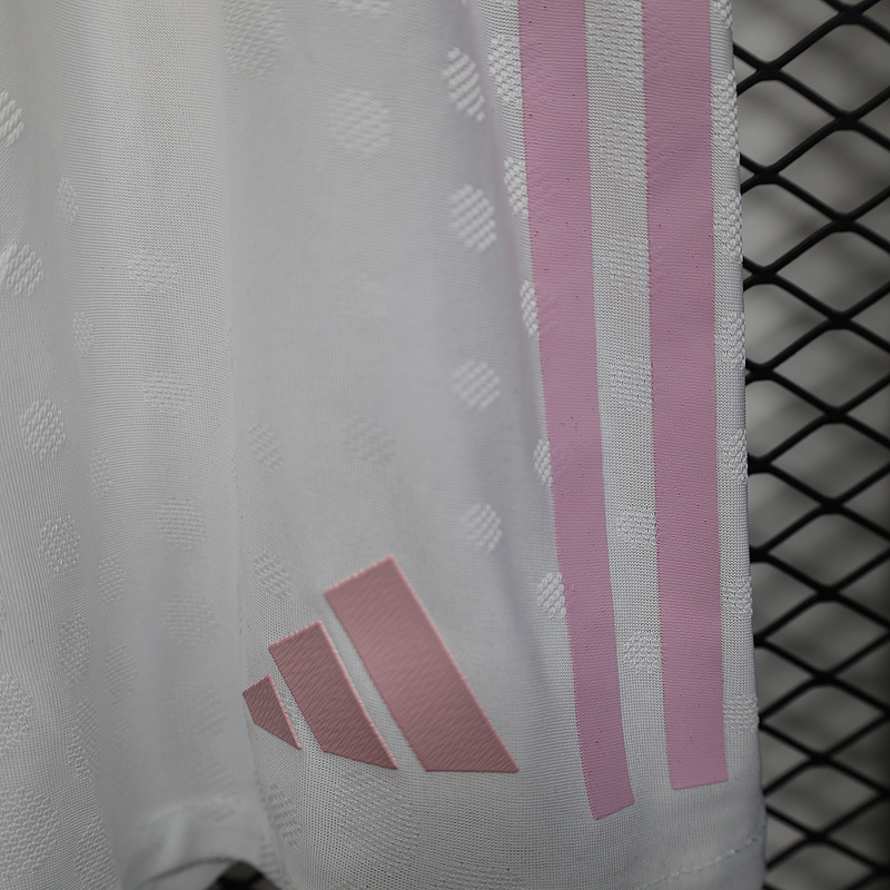 Juventus Authentic Soccer Jersey Pink & White Shorts 2025/26